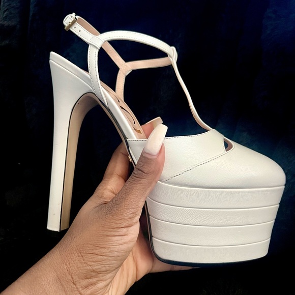 Gucci Platform Leather Pumps - Picture 1 of 8